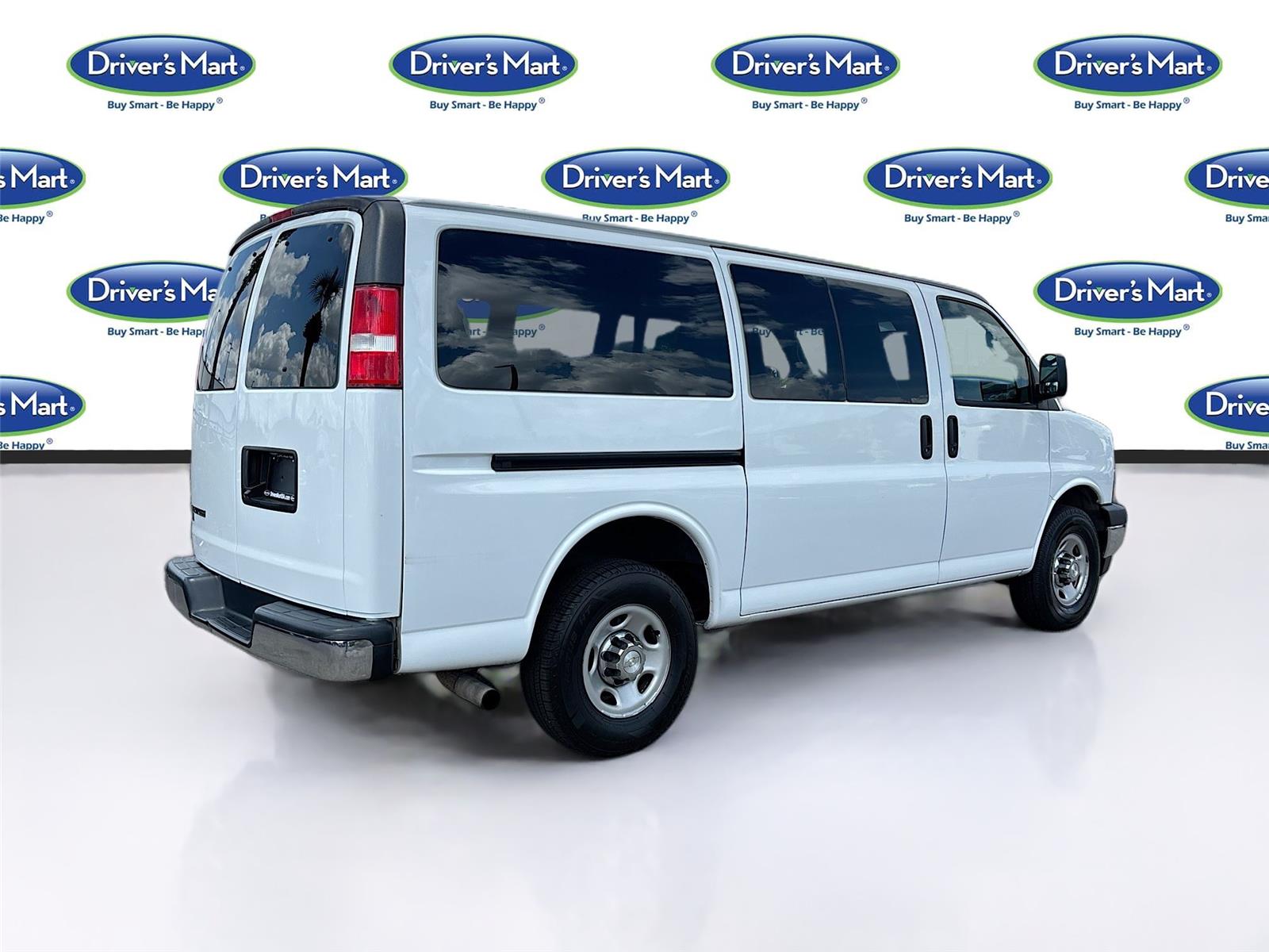 2020 Chevrolet Express Passenger LT