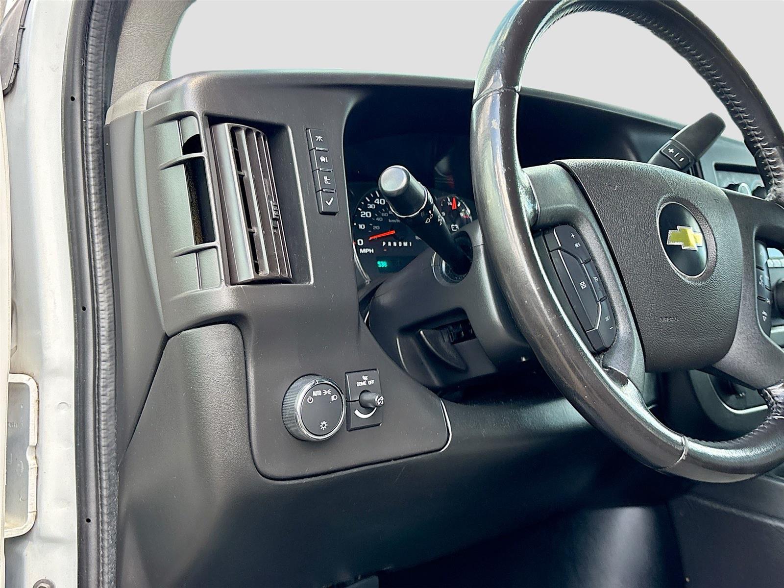 2020 Chevrolet Express Passenger LT