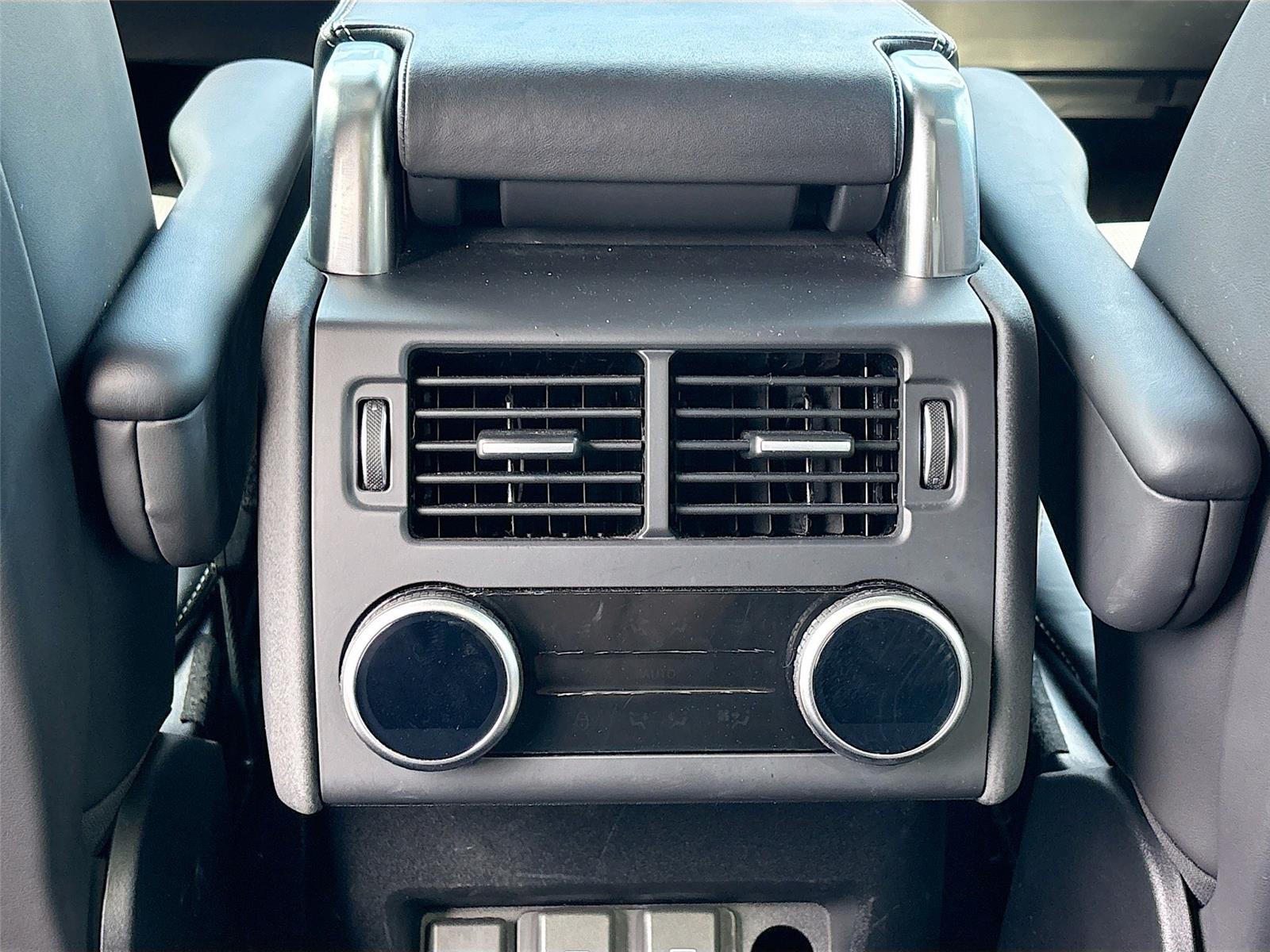 2024 Land Rover Discovery Metropolitan Edition
