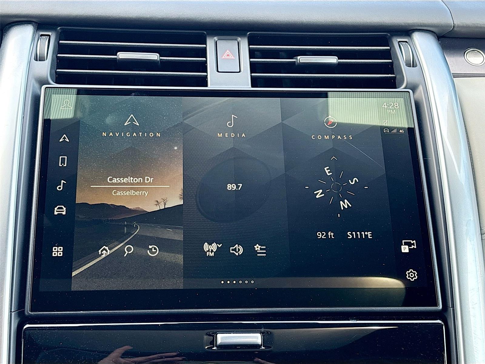 2024 Land Rover Discovery Metropolitan Edition