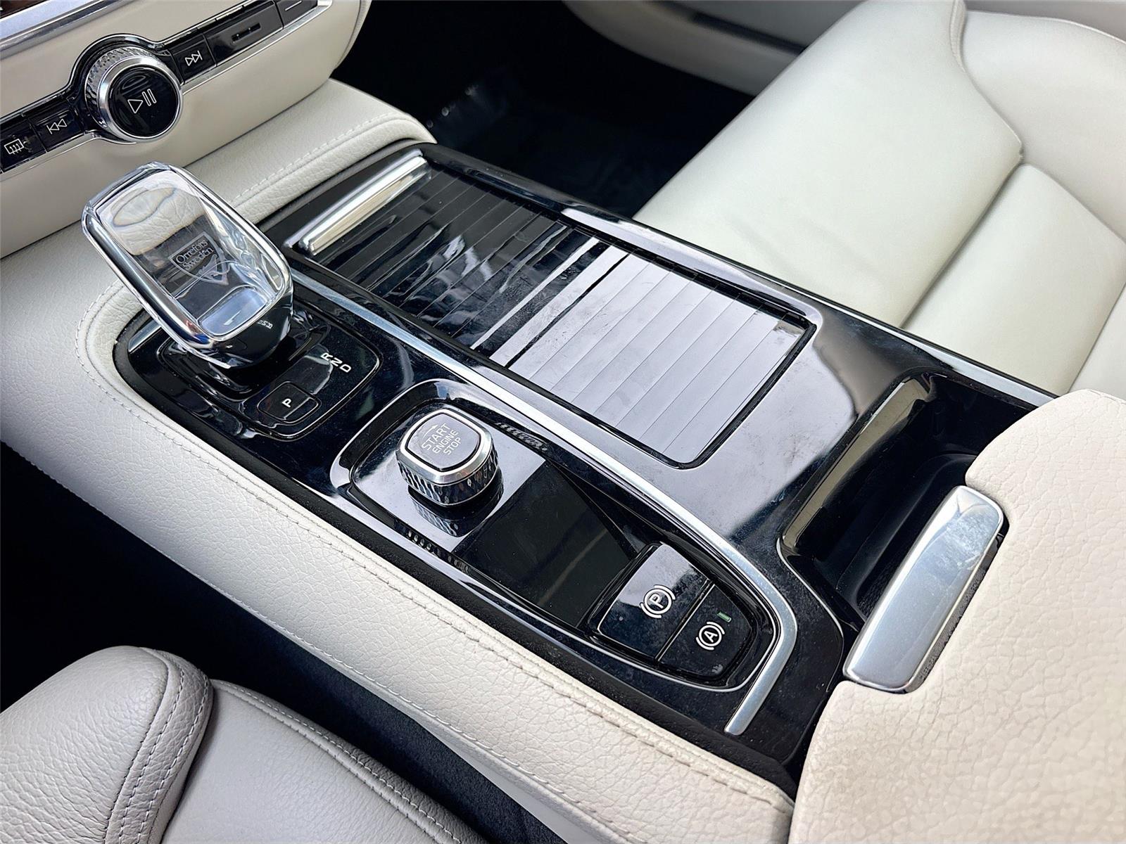 2022 Volvo S60 Recharge Plug-In Hybrid Inscription