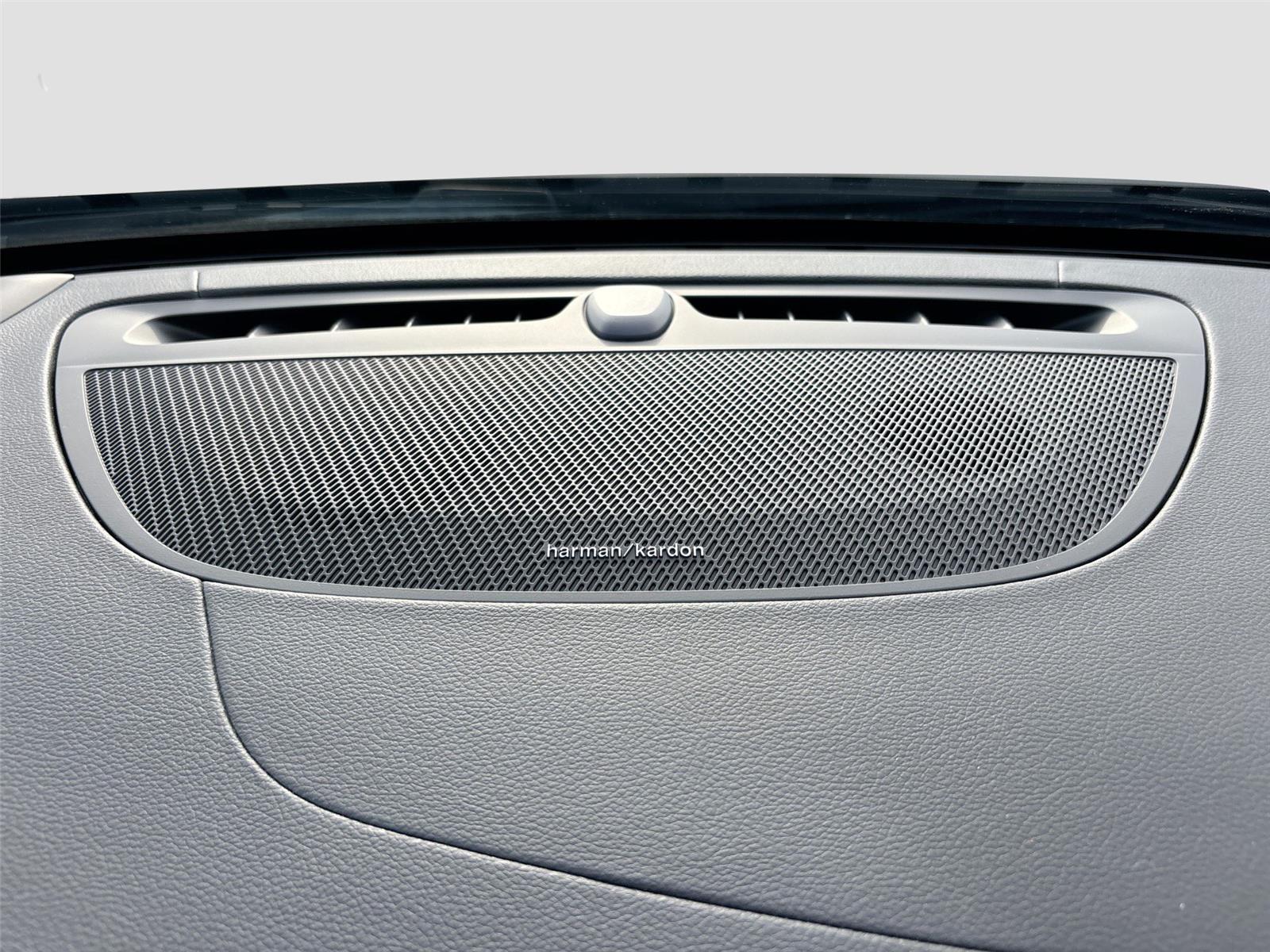 2022 Volvo S60 Recharge Plug-In Hybrid Inscription