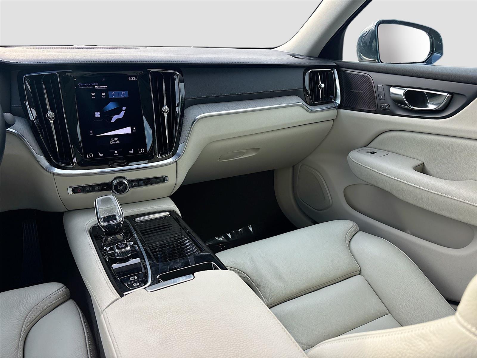2022 Volvo S60 Recharge Plug-In Hybrid Inscription