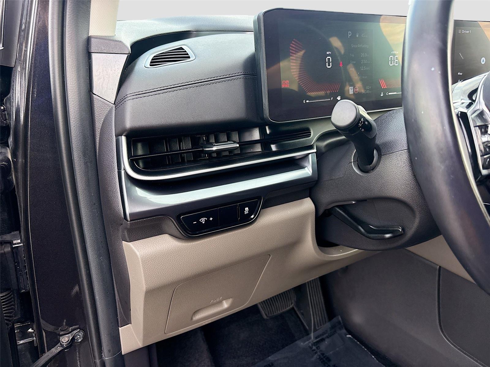 2025 Kia Carnival LXS