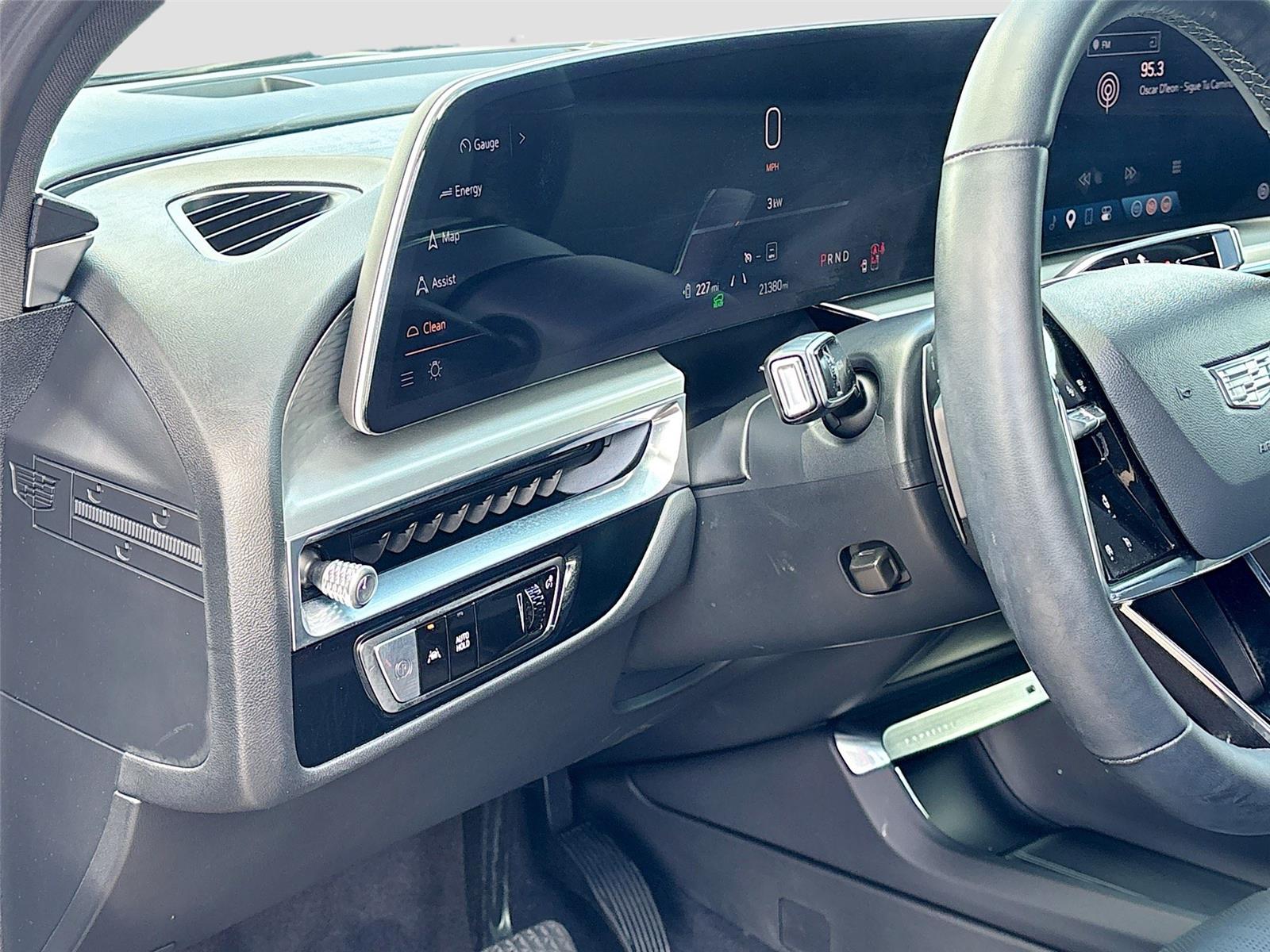 2024 Cadillac LYRIQ Luxury