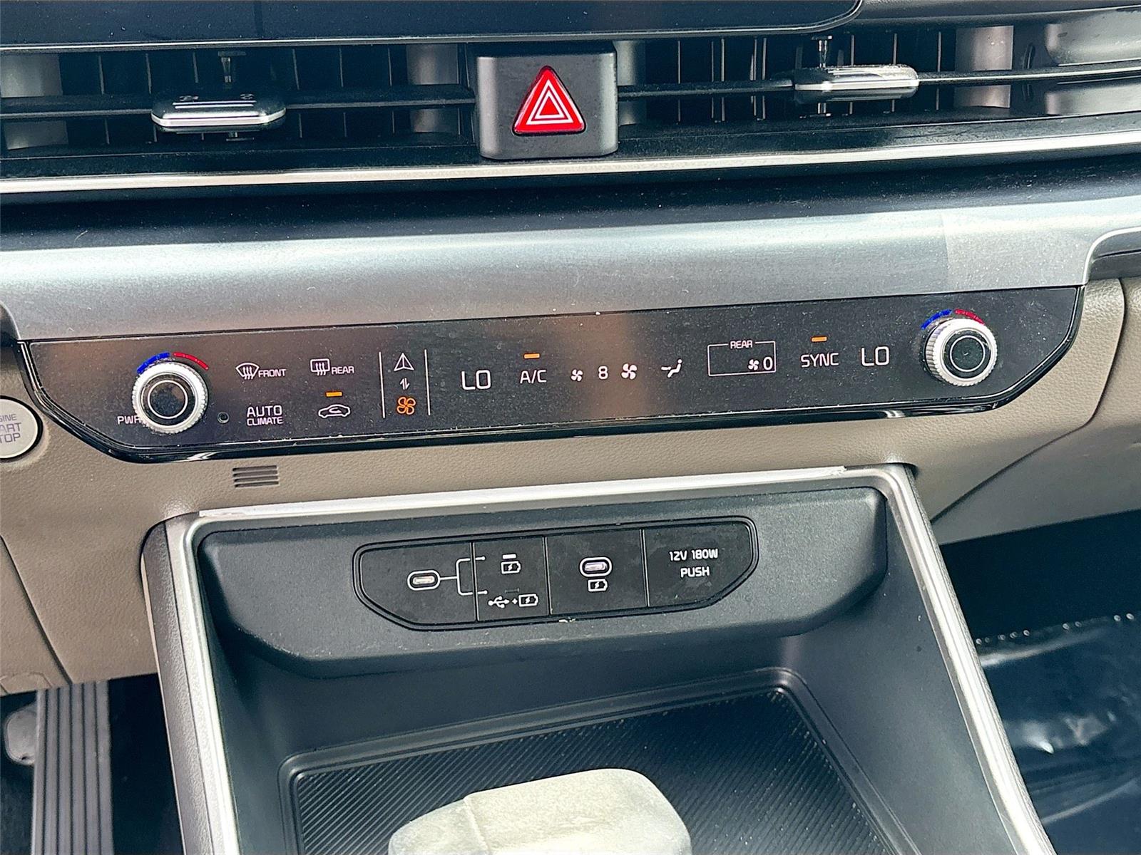 2025 Kia Carnival LXS