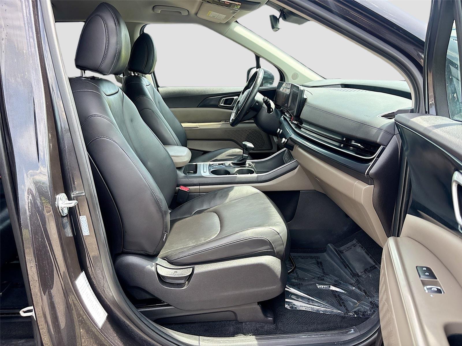 2025 Kia Carnival LXS