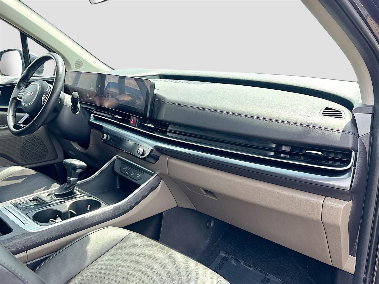 2025 Kia Carnival LXS