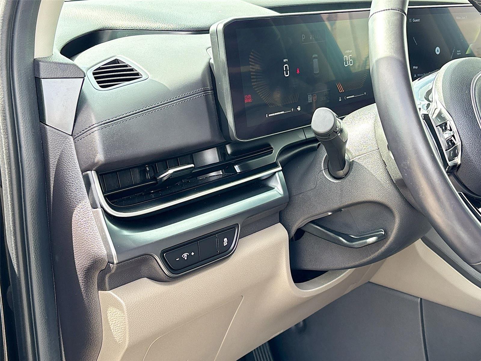 2025 Kia Carnival LXS