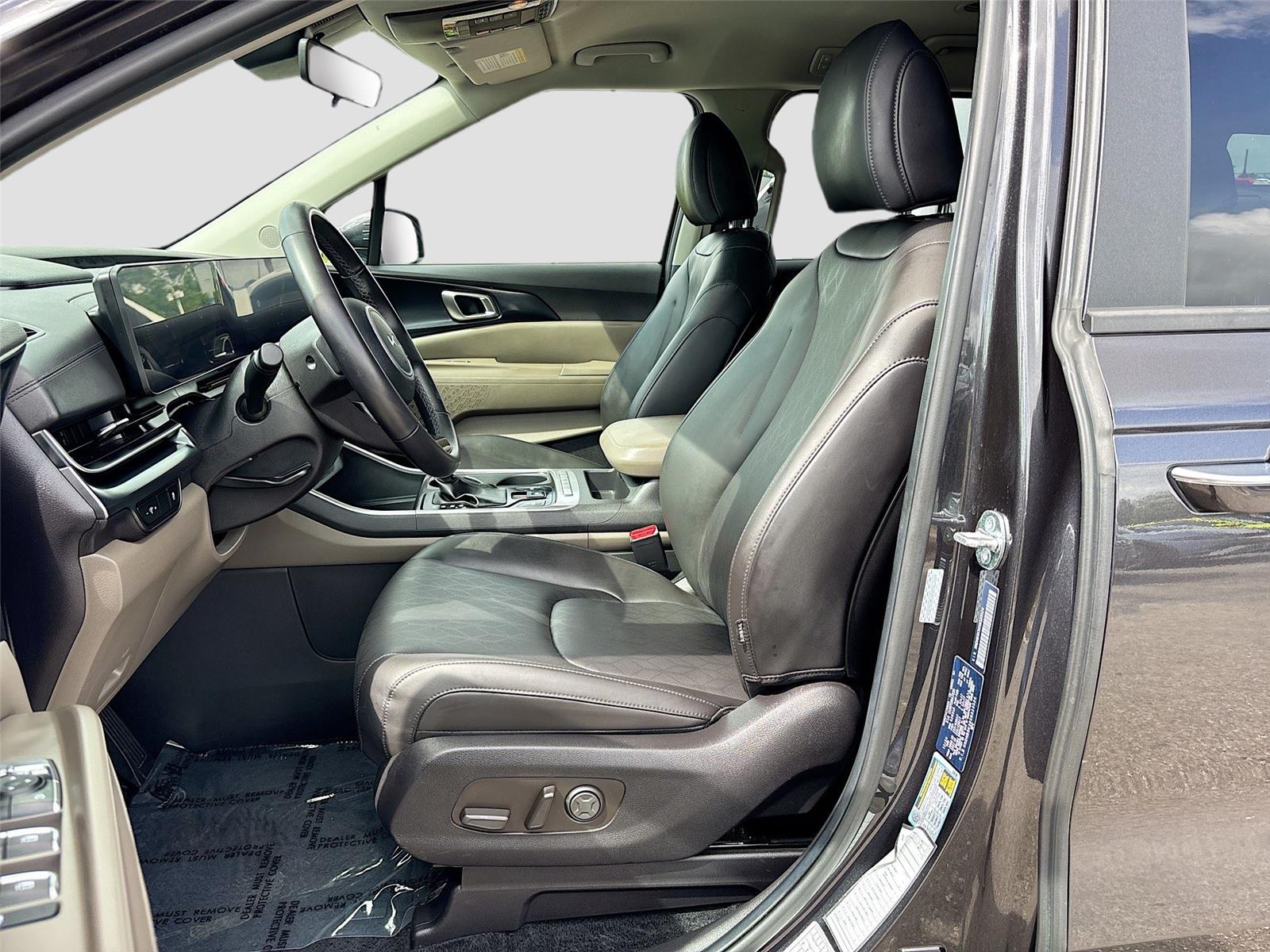 2025 Kia Carnival LXS