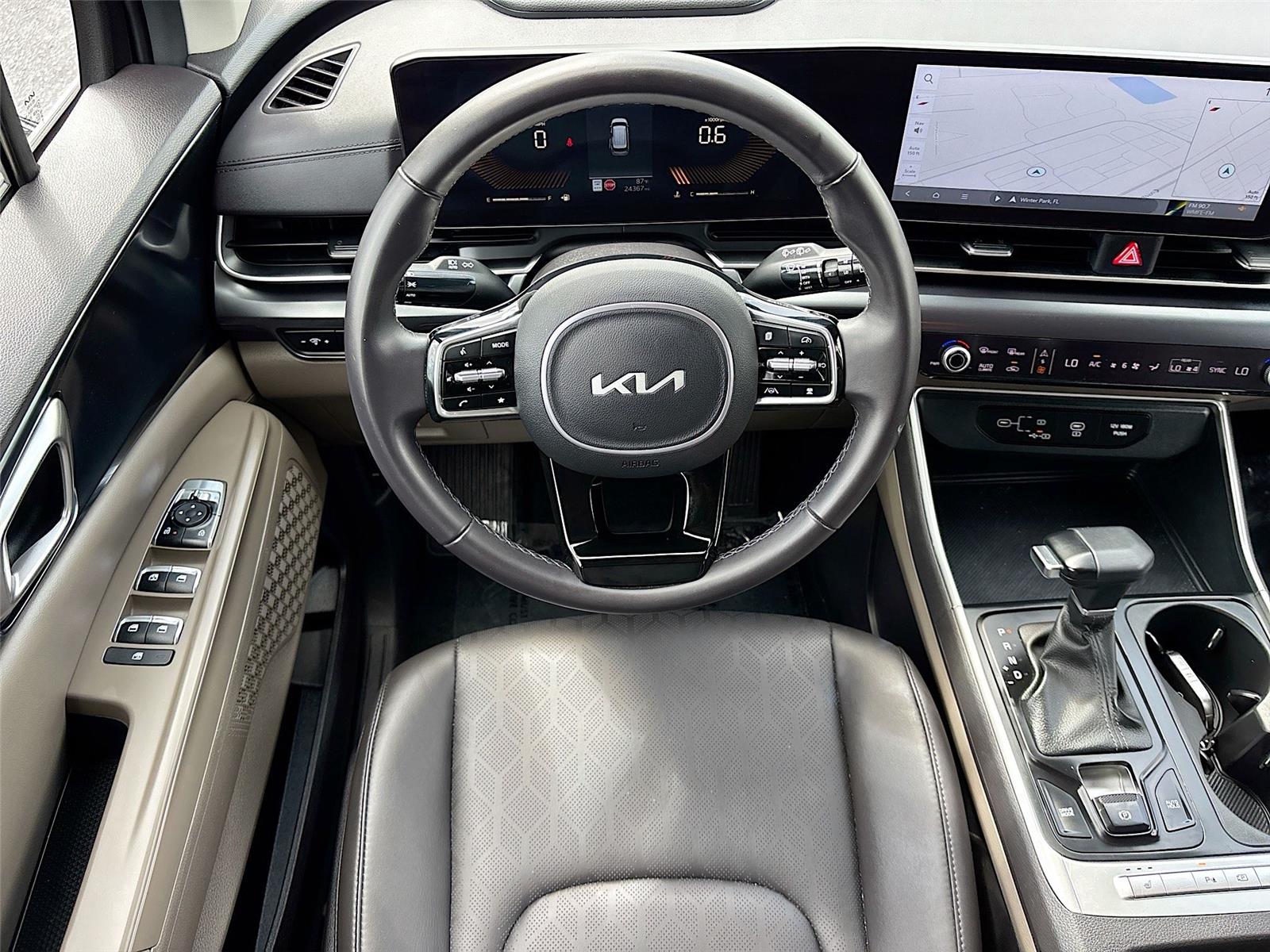 2025 Kia Carnival LXS