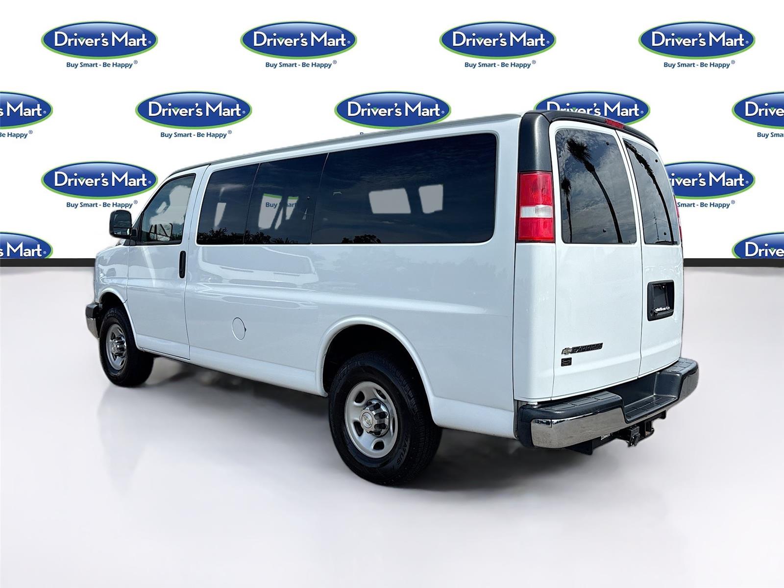 2020 Chevrolet Express Passenger LT