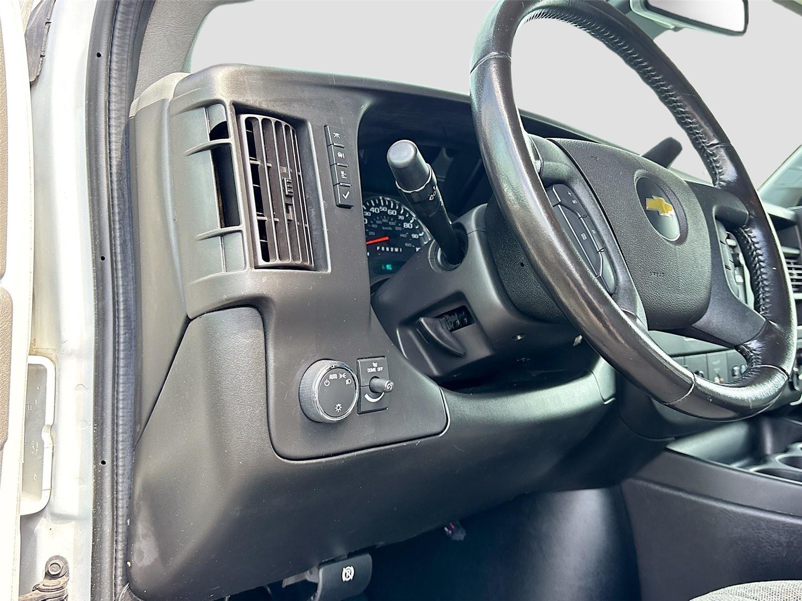 2020 Chevrolet Express Passenger LT