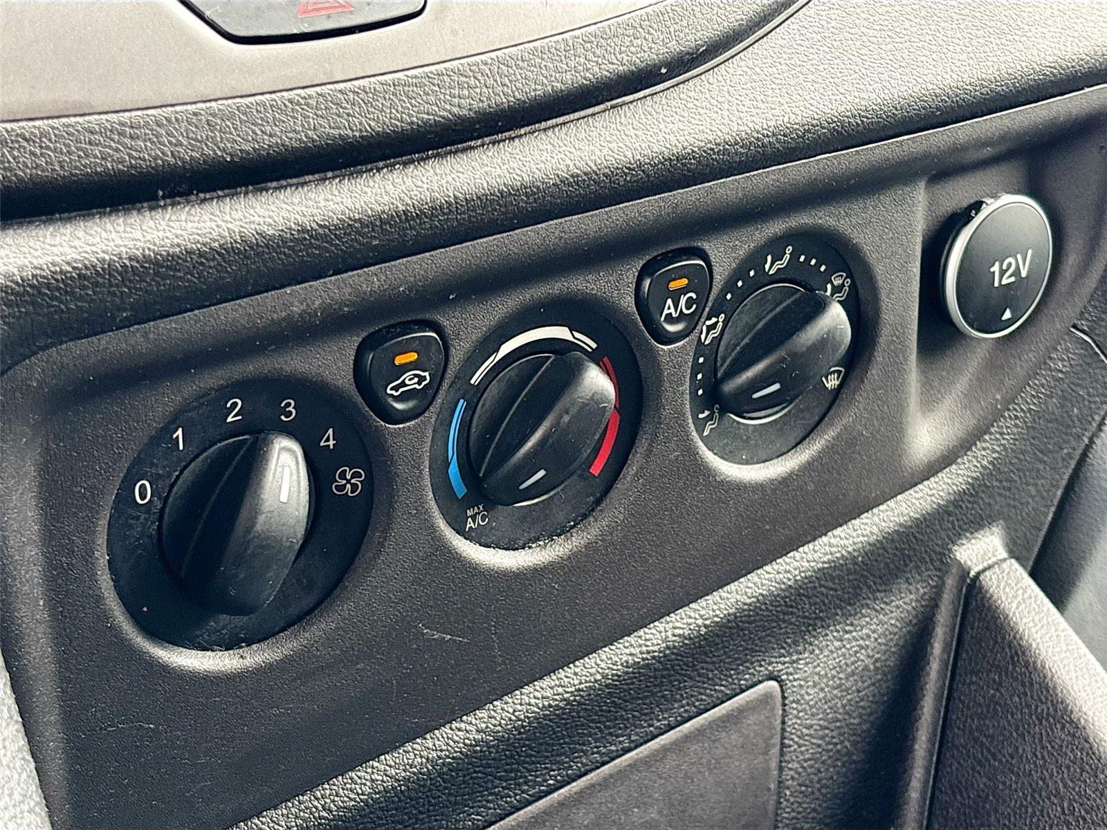 2018 Ford Transit Passenger Wagon XLT