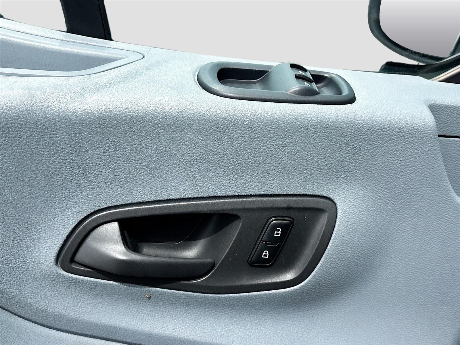 2018 Ford Transit Passenger Wagon XLT