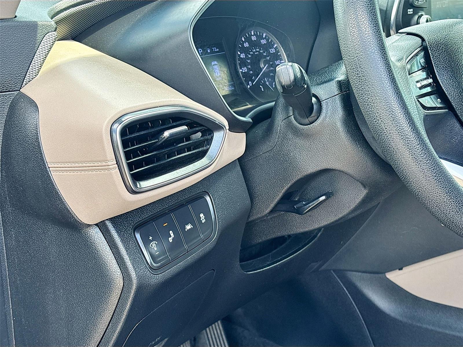 2019 Hyundai Santa Fe SE