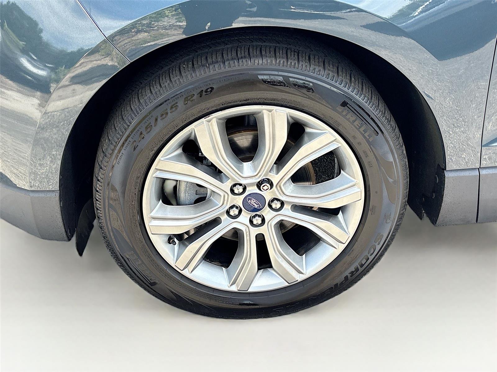 2019 Ford Edge Titanium