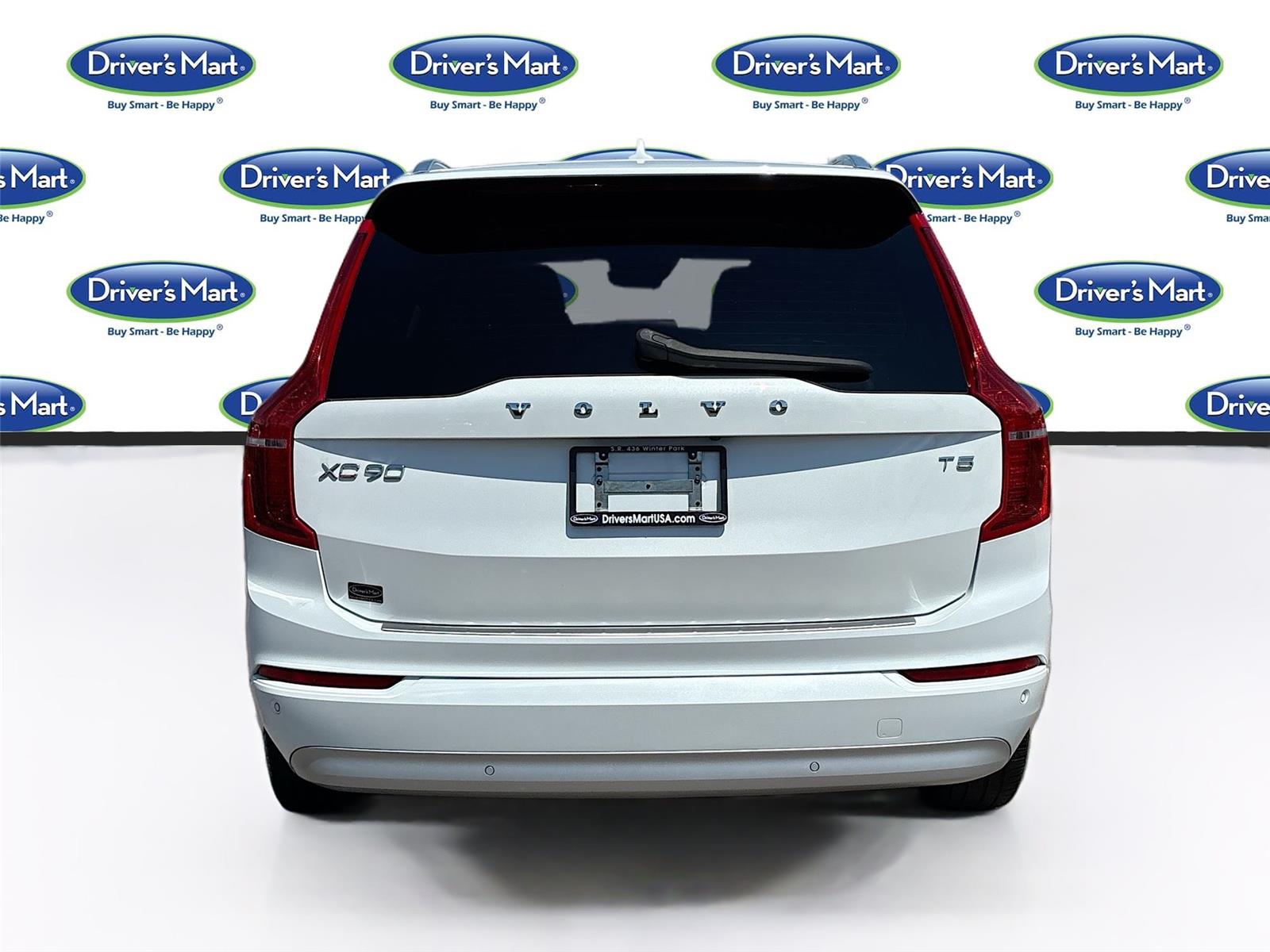 2022 Volvo XC90 Momentum