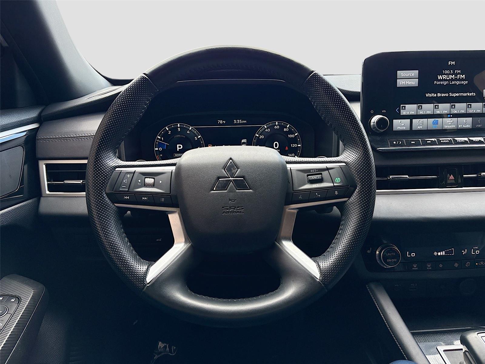 2024 Mitsubishi Outlander SE