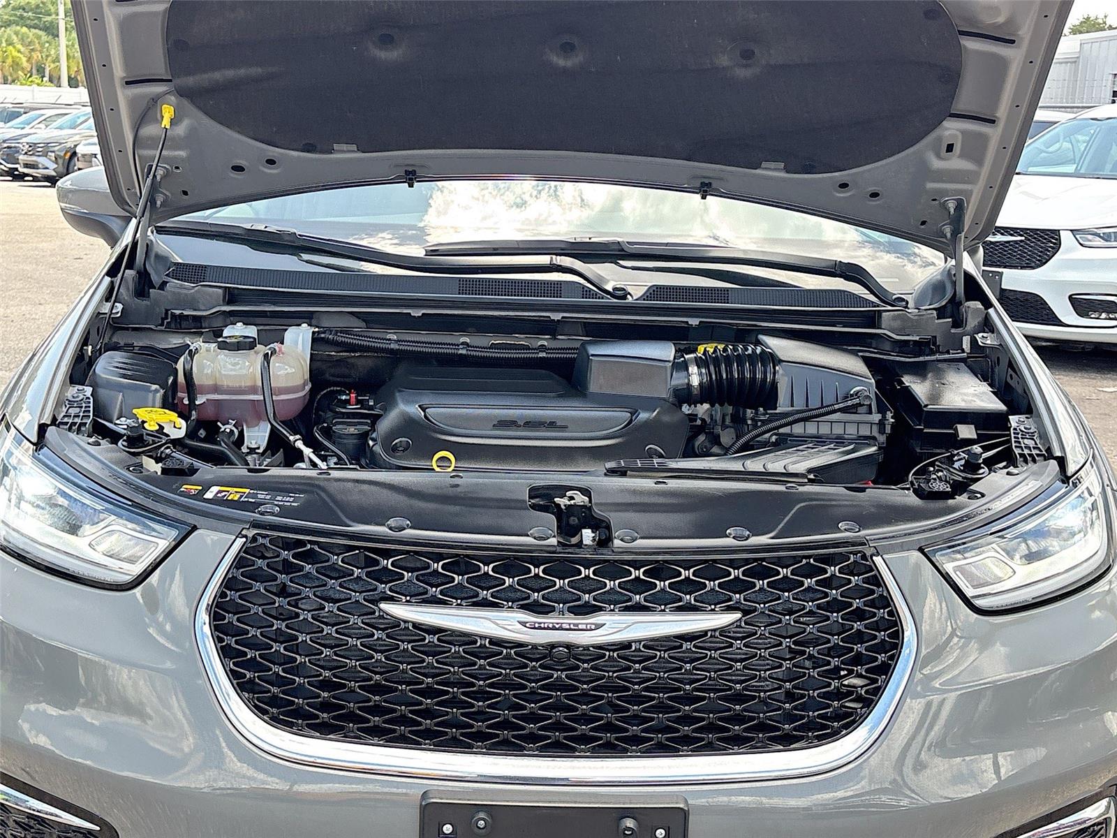 2023 Chrysler Pacifica Touring L