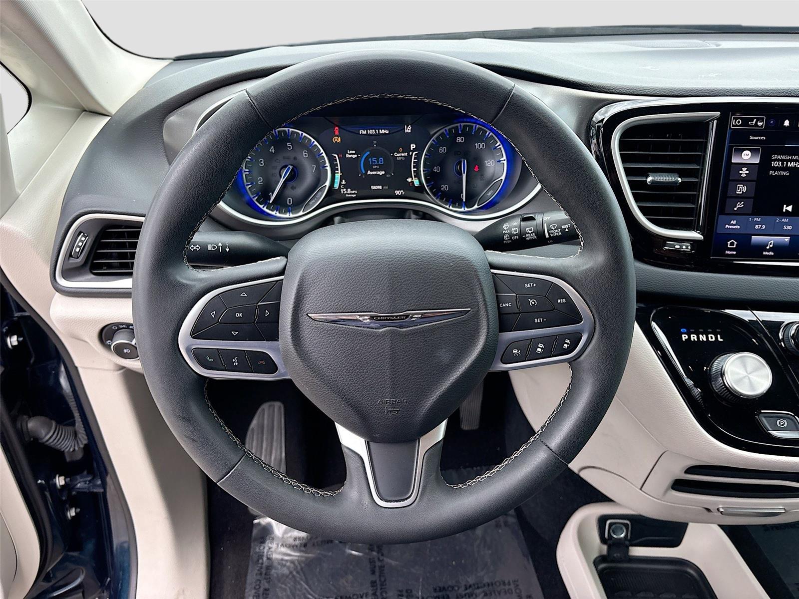 2023 Chrysler Pacifica Touring L