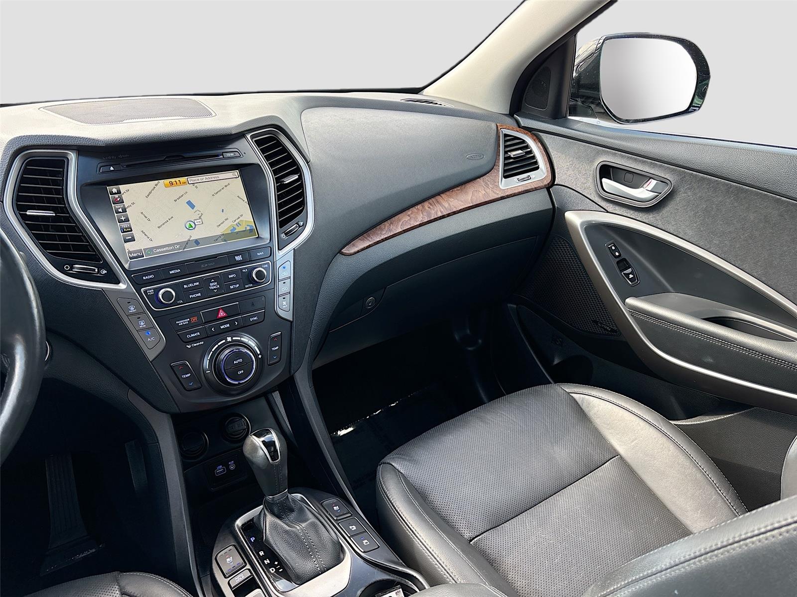 2017 Hyundai Santa Fe SE Ultimate