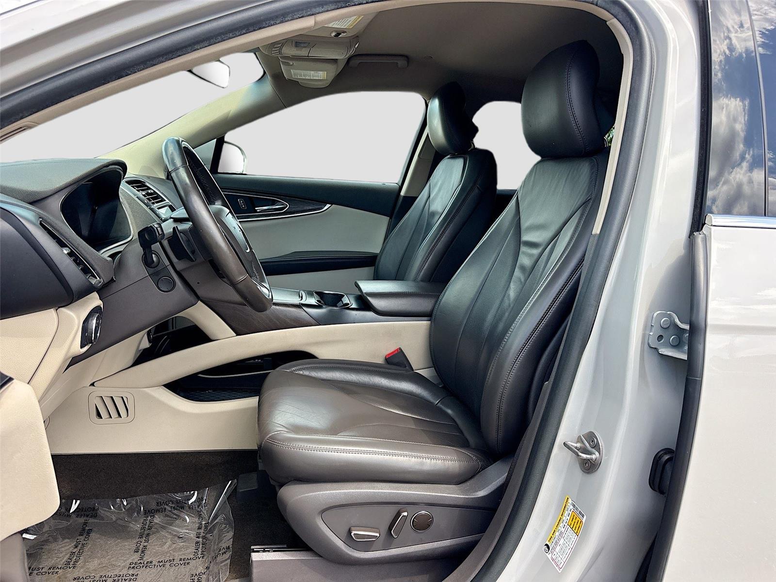2019 Lincoln Nautilus Select