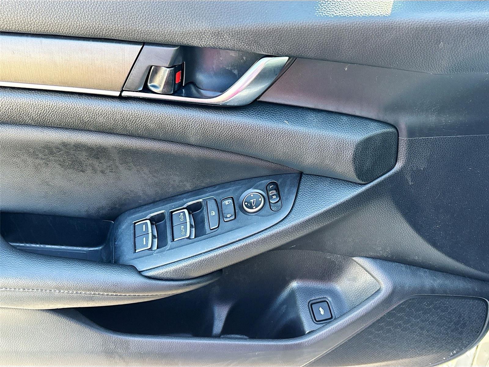 2019 HONDA ACCORD LX