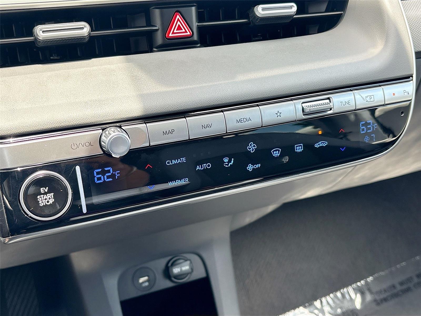 2024 Hyundai IONIQ 5 SE
