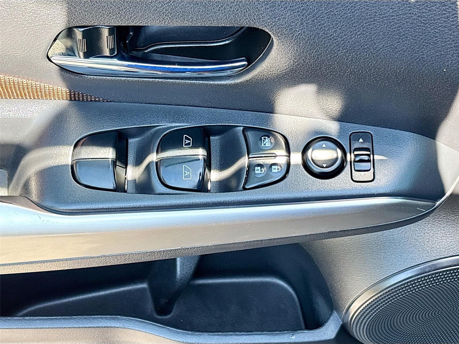2018 NISSAN KICKS S/SR/SV