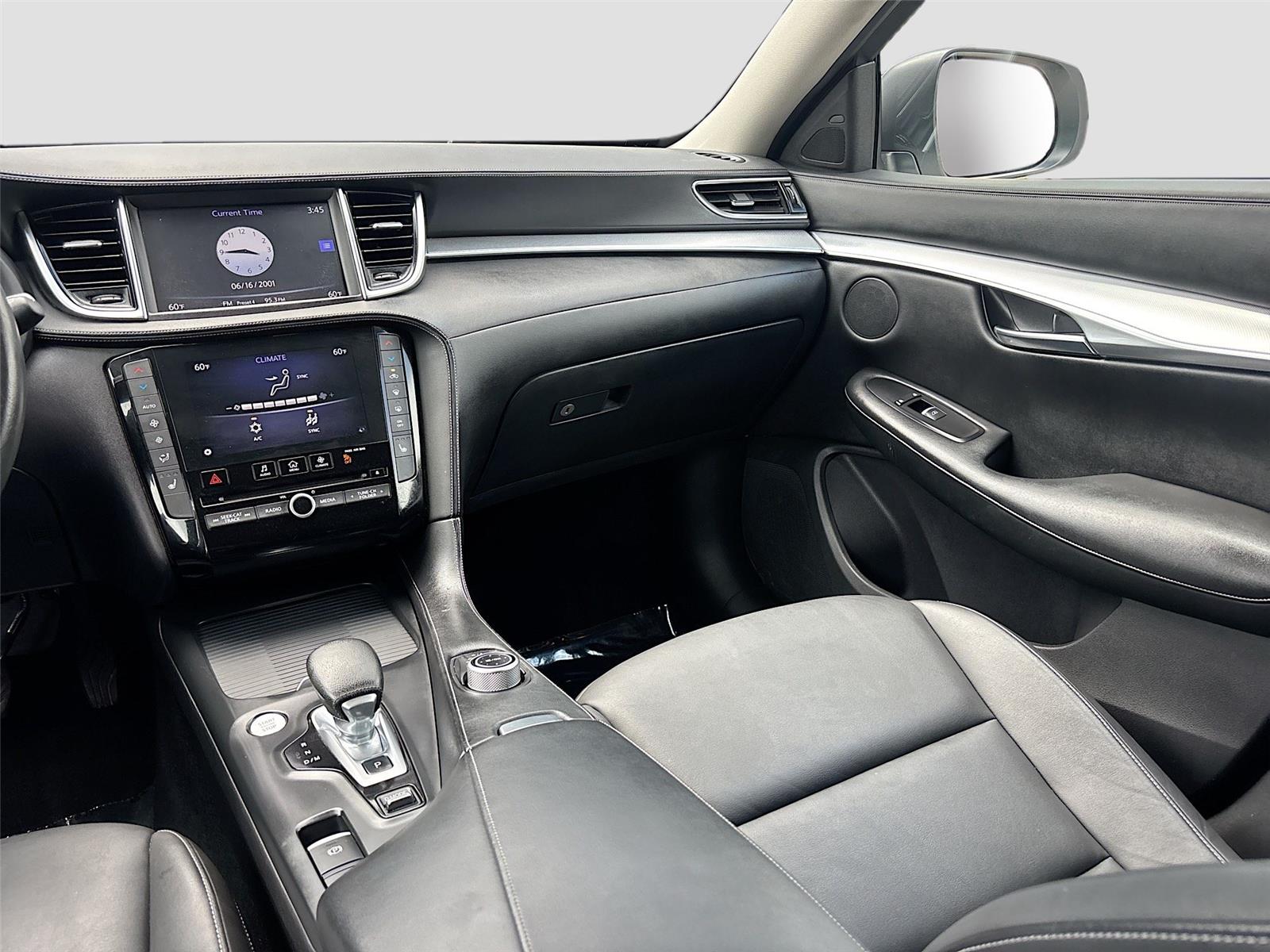 2019 INFINITI QX50 LUXE