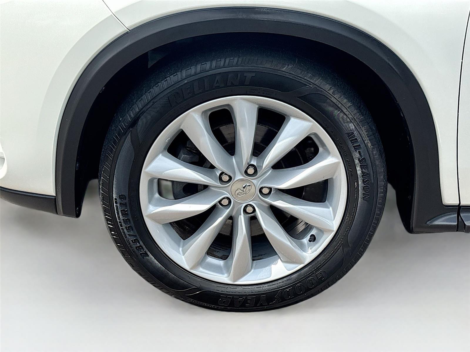 2019 INFINITI QX50 LUXE