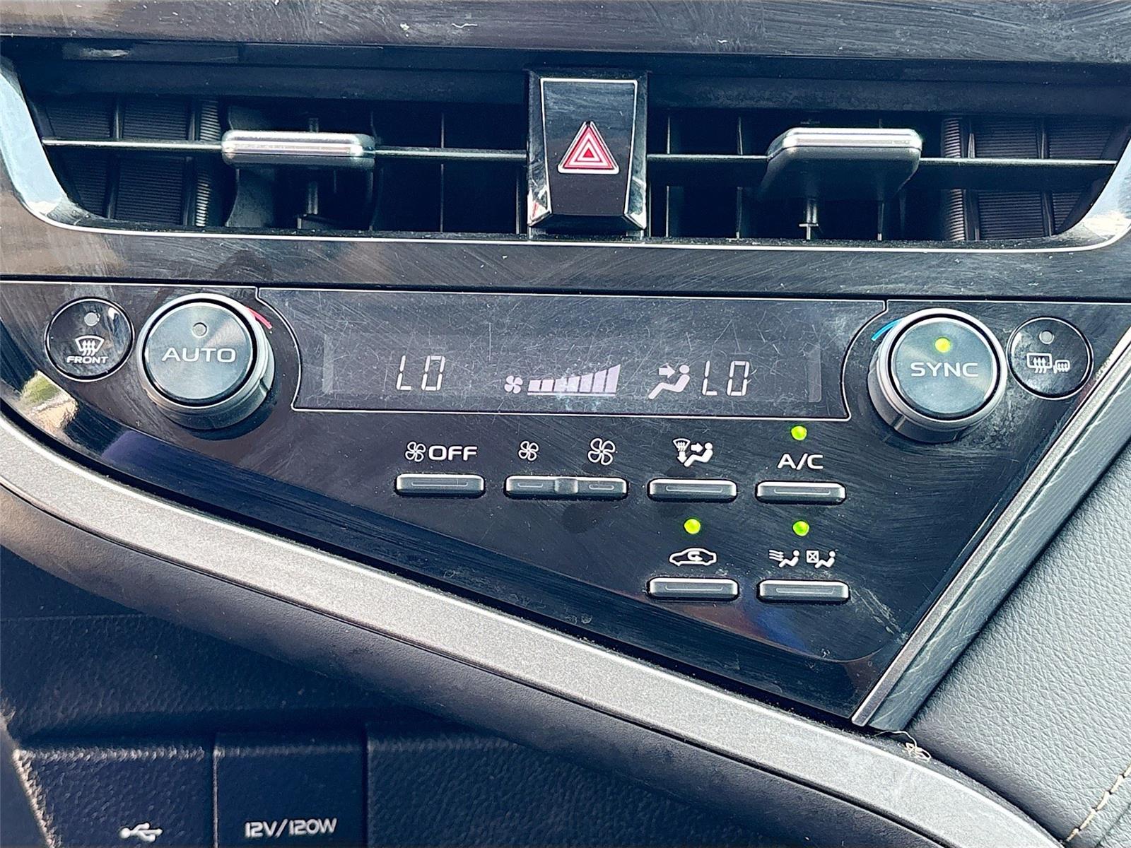 2024 Toyota Camry Hybrid SE