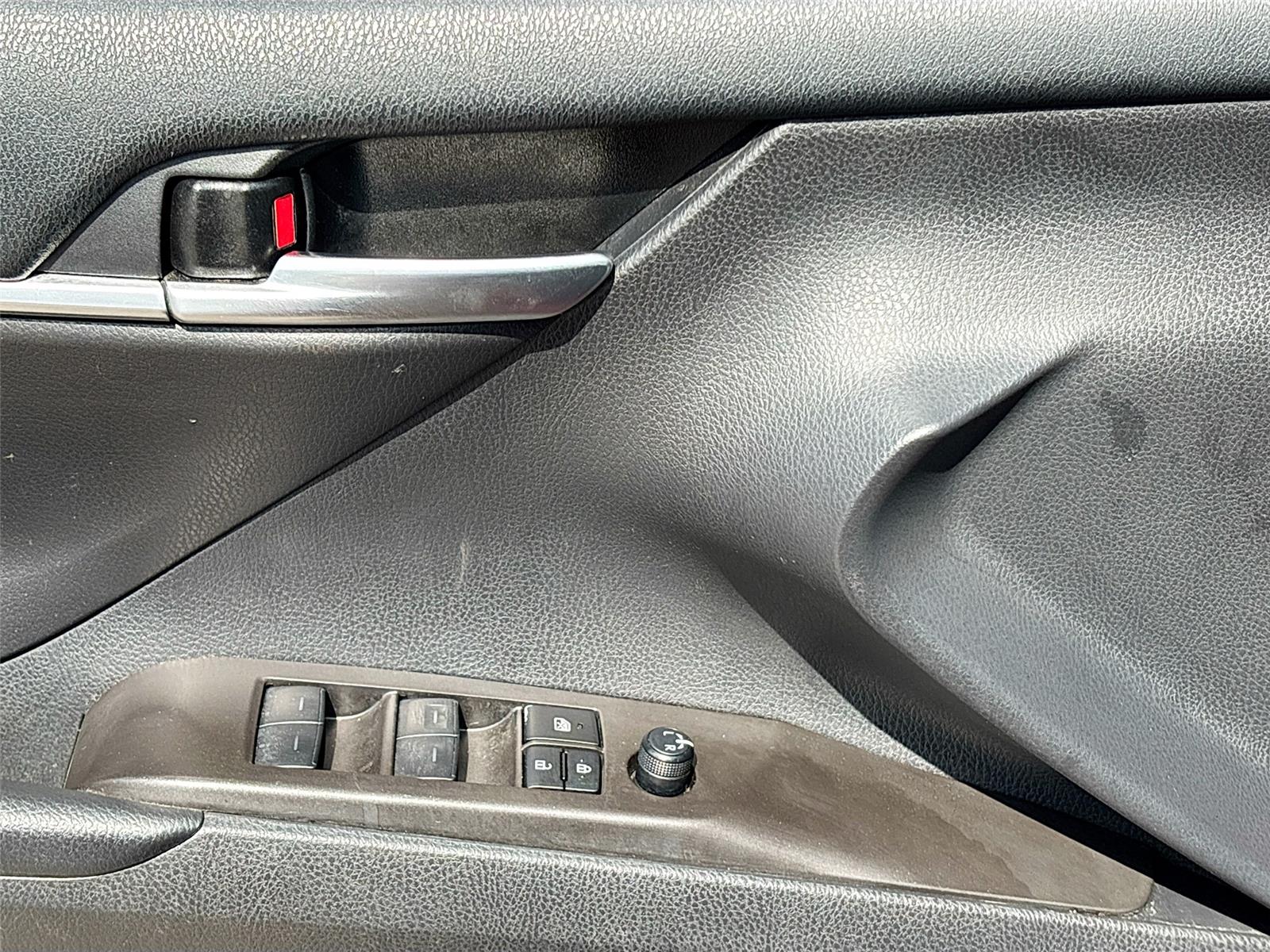 2024 Toyota Camry Hybrid SE