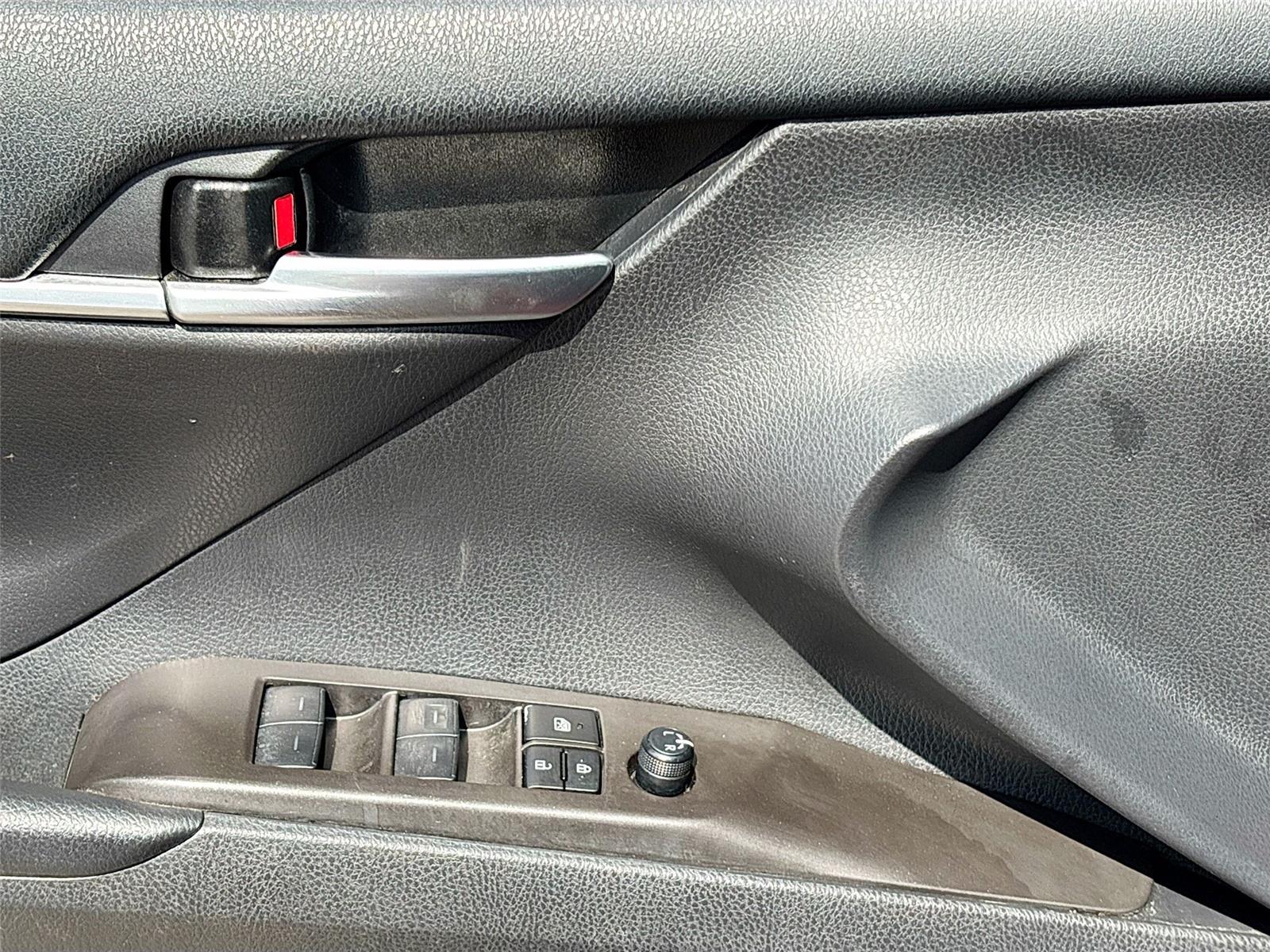 2024 Toyota Camry Hybrid SE