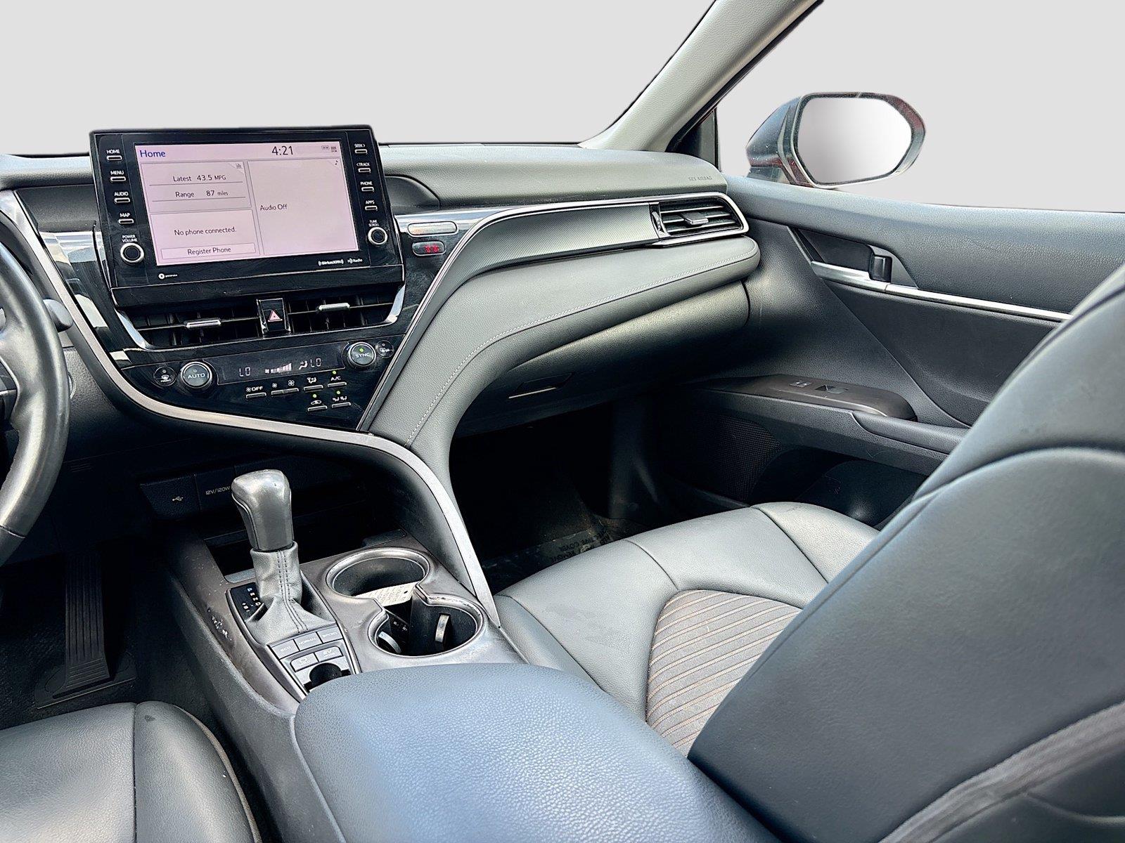 2024 Toyota Camry Hybrid SE