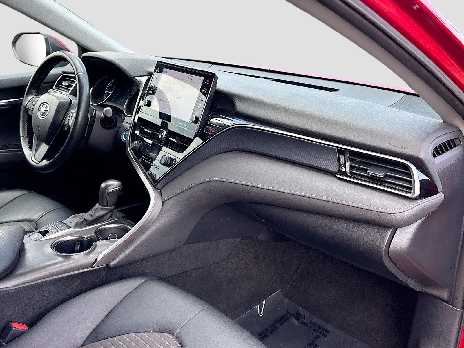 2024 Toyota Camry Hybrid SE