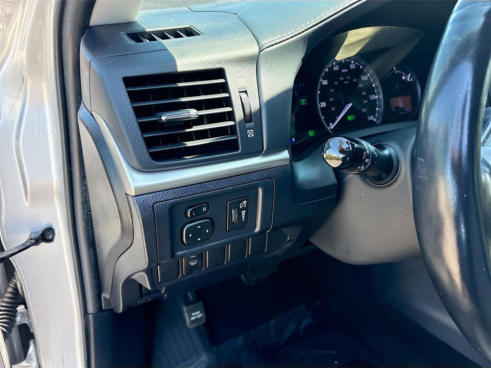 2011 Lexus CT 200h Premium