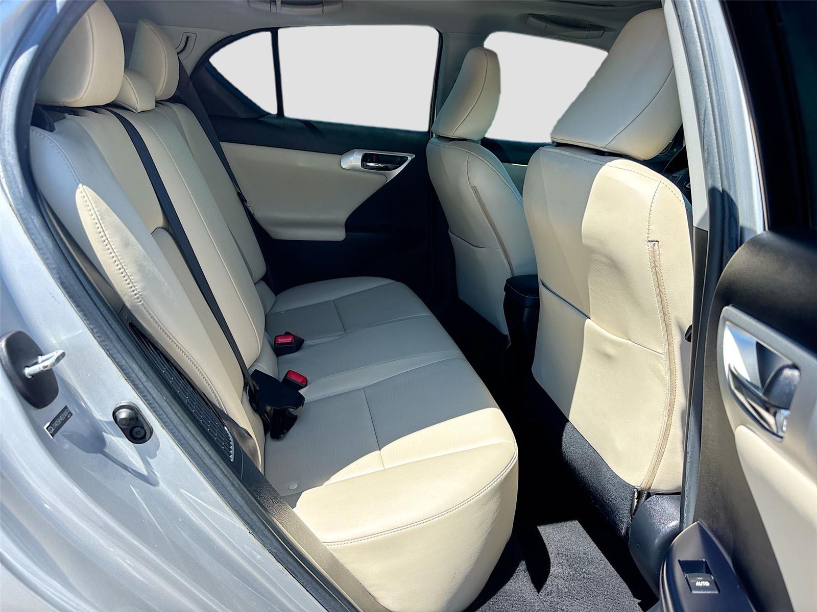 2011 Lexus CT 200h Premium