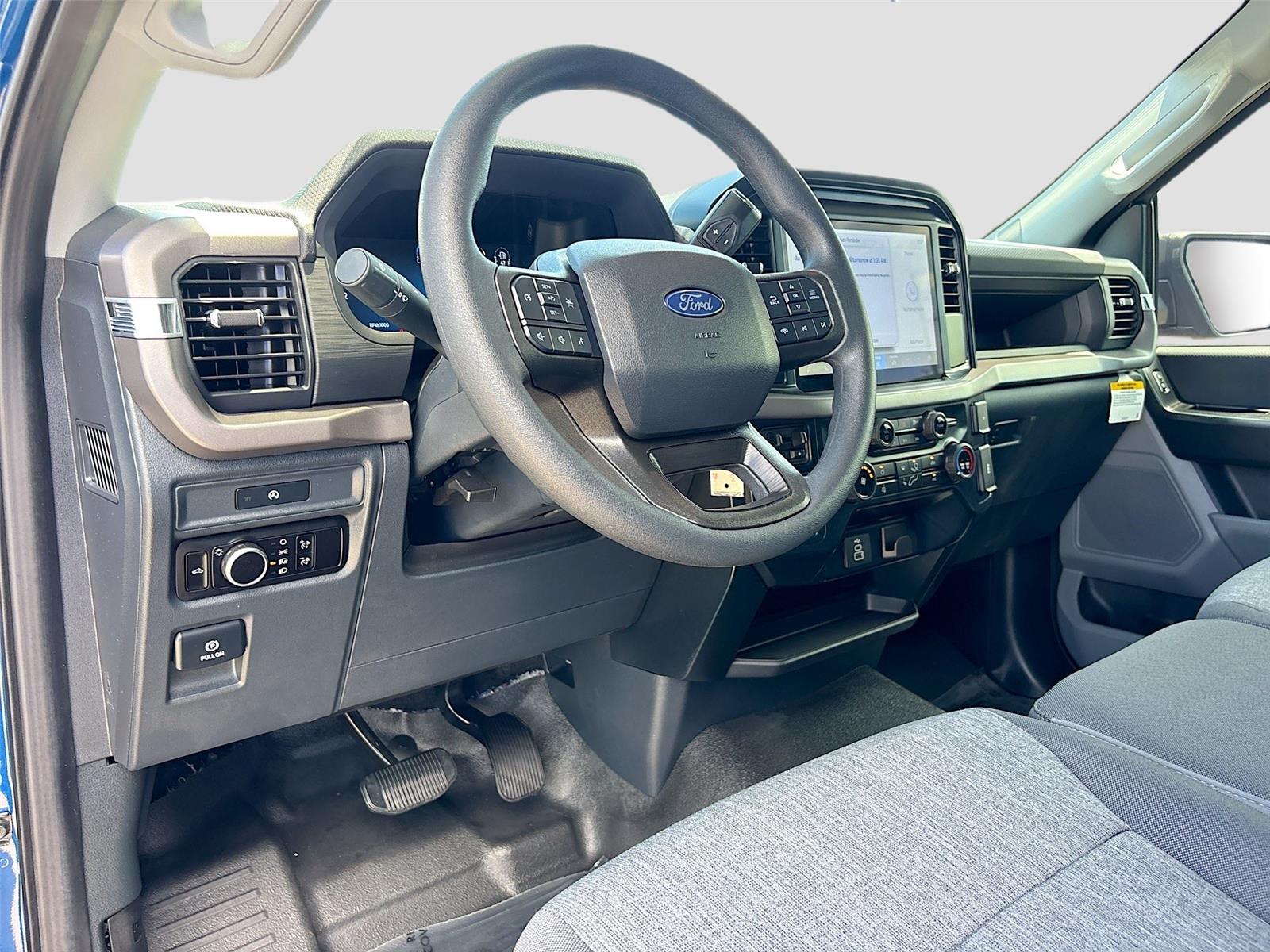 2025 FORD F150 XL