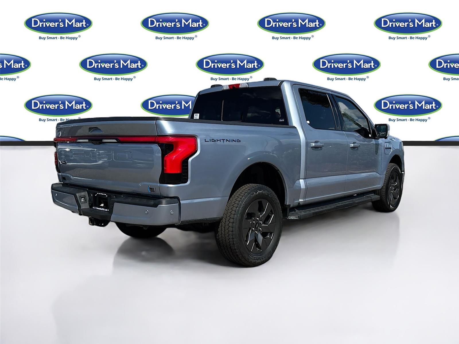 2022 Ford F-150 Lightning LARIAT