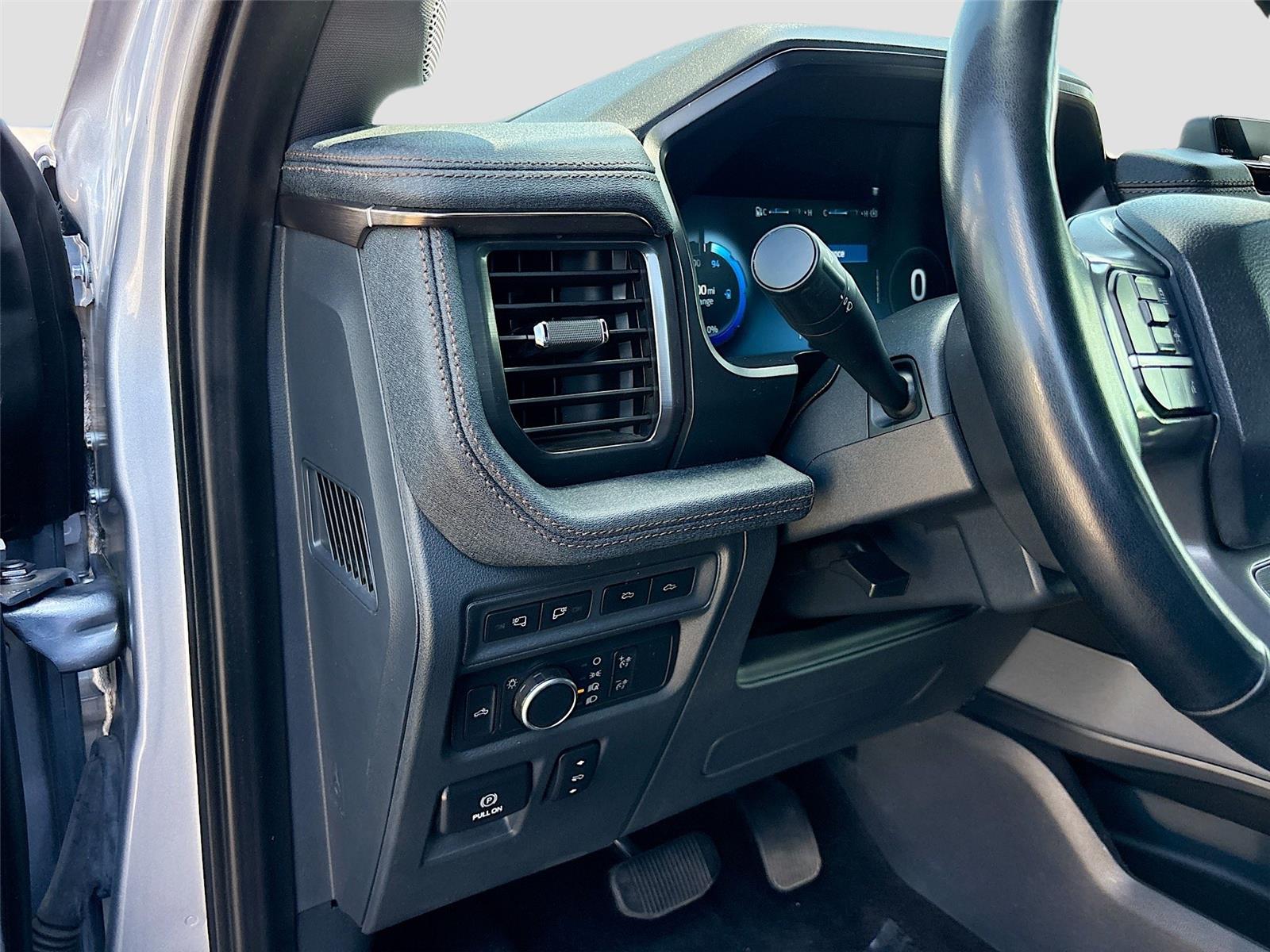 2022 Ford F-150 Lightning LARIAT