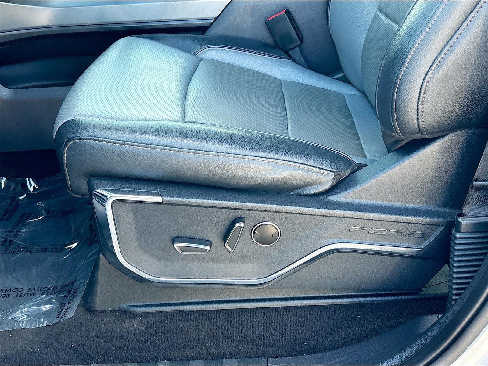 2022 Ford F-150 Lightning LARIAT