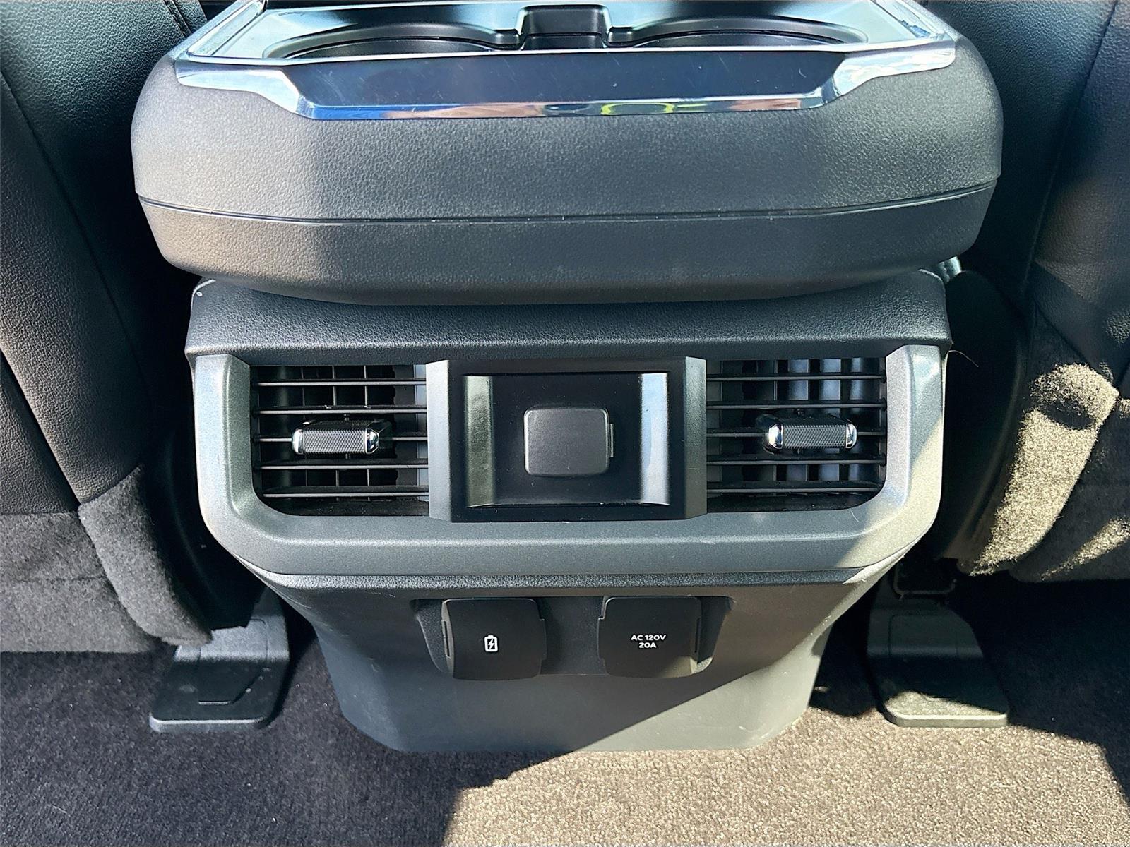 2022 Ford F-150 Lightning LARIAT