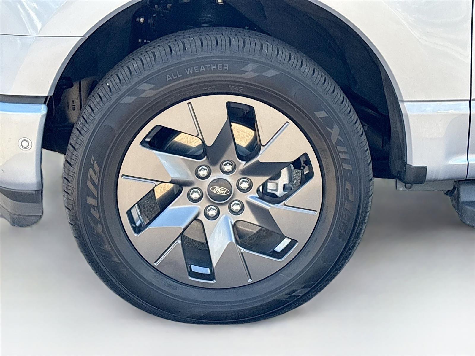 2022 Ford F-150 Lightning LARIAT