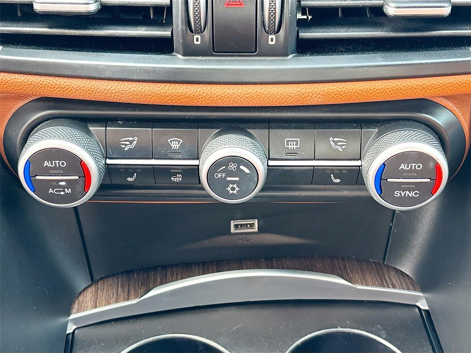 2017 Alfa Romeo Giulia Ti