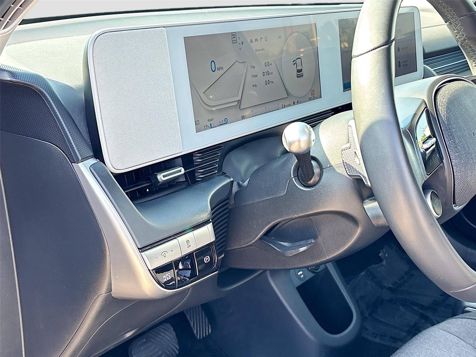 2024 Hyundai IONIQ 5 SE