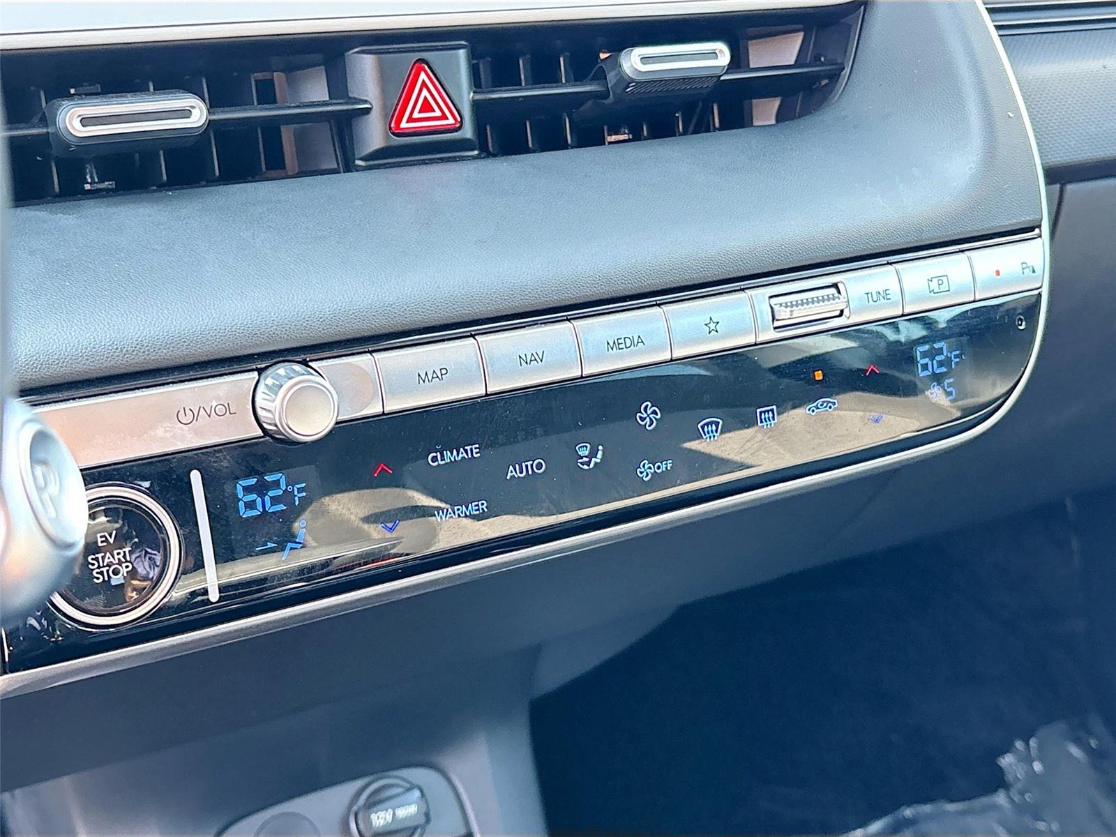 2024 Hyundai IONIQ 5 SE