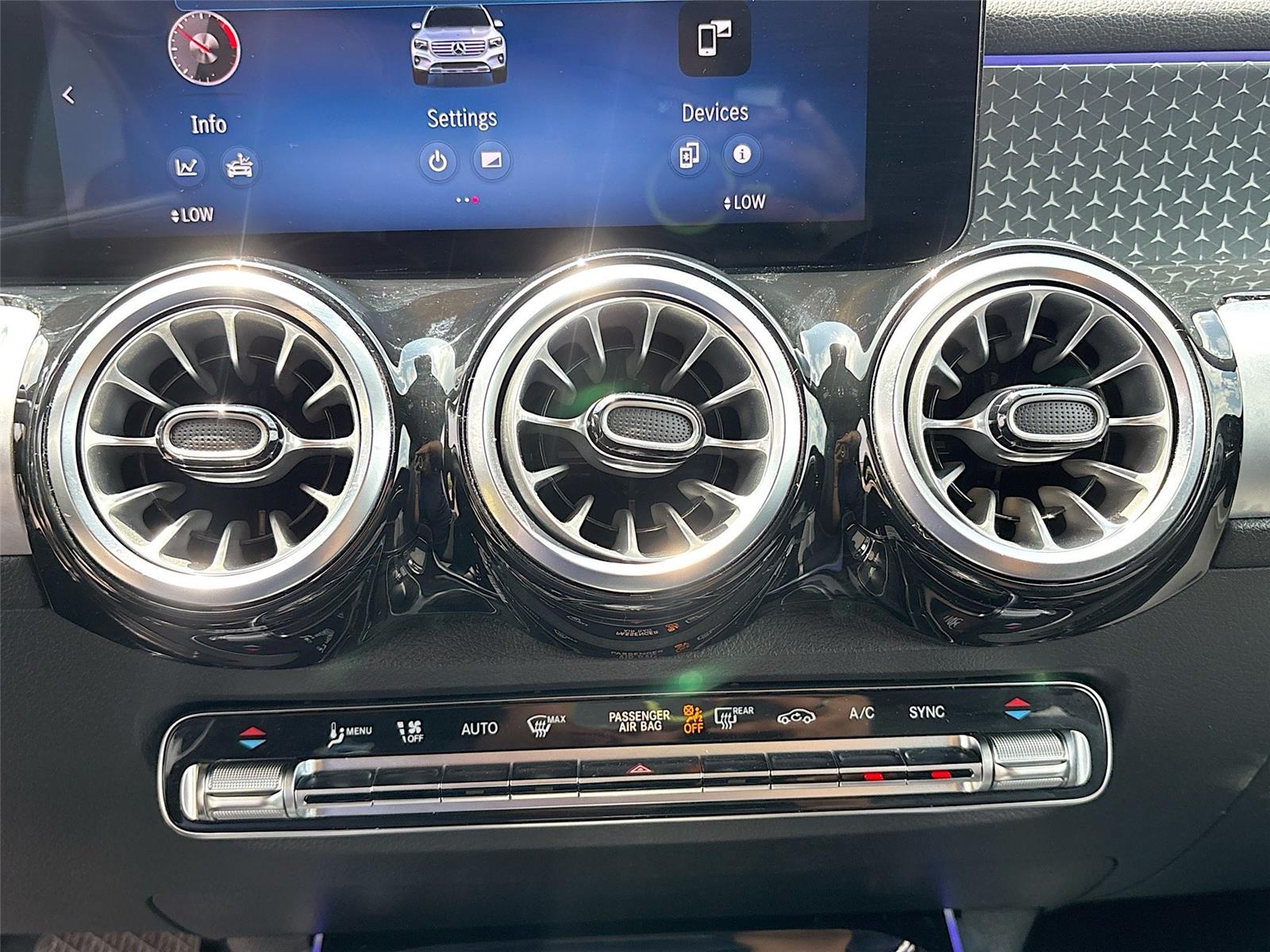 2025 Mercedes-Benz GLB Base - Photo 15