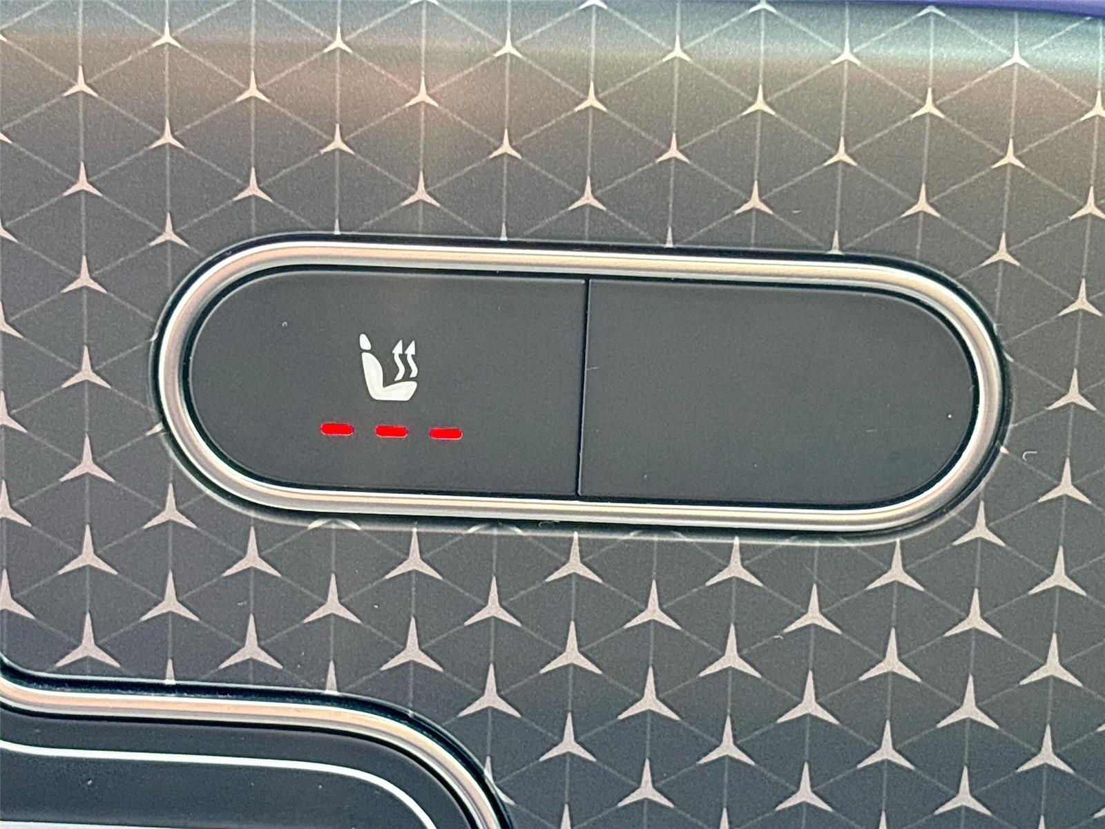 2025 Mercedes-Benz GLB Base - Photo 19